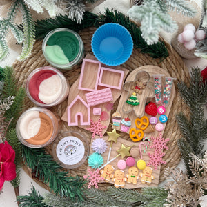 Festive Gingerbread Christmas Deluxe Play Dough Kit