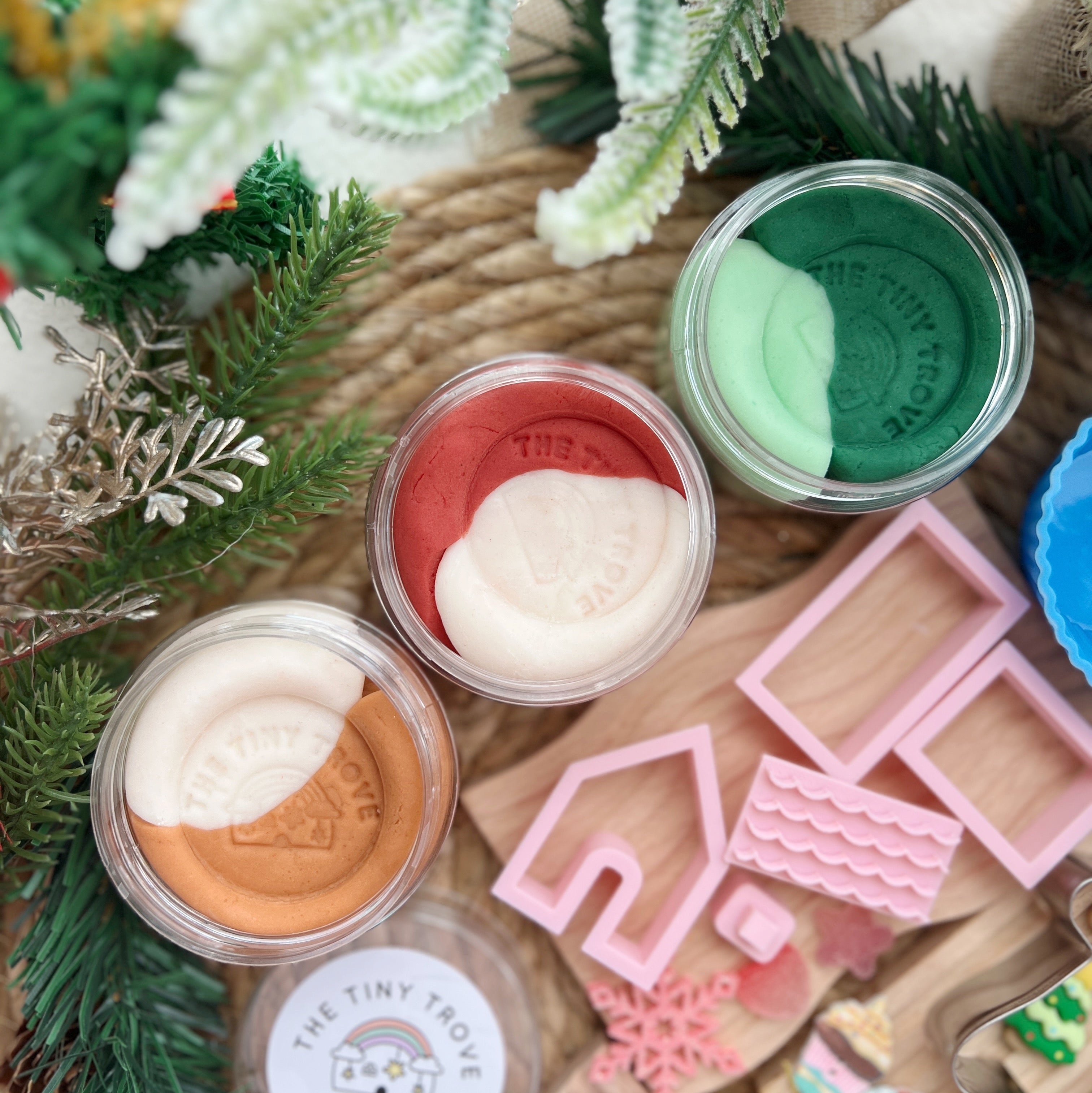 Festive Gingerbread Christmas Deluxe Play Dough Kit