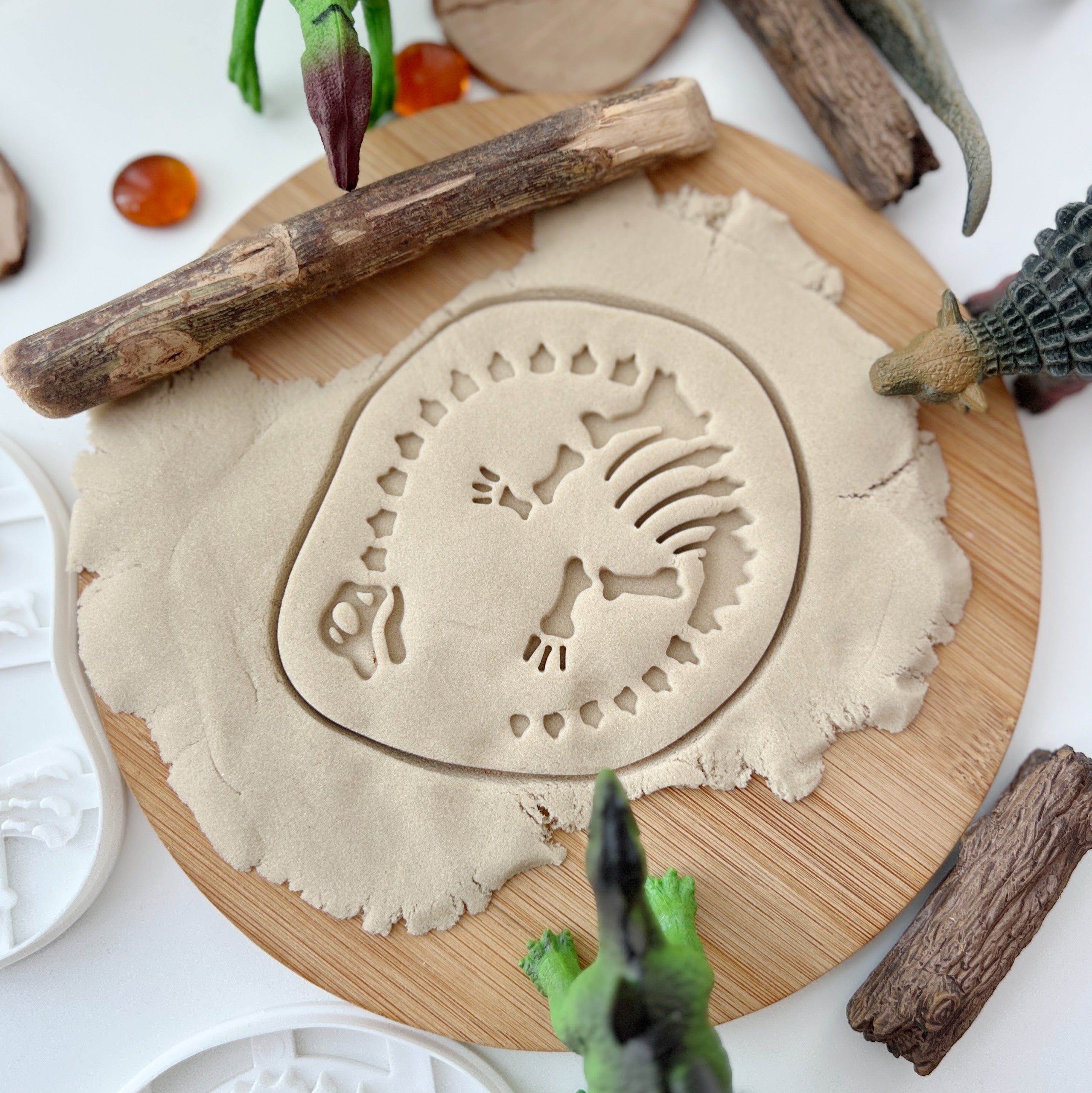 Jurassic Dino Fossil Cutters Set